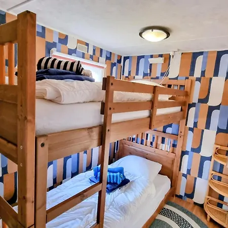 Campeggio Farmer Farmyard Stays, Sleep Easy, Rural, Explore *