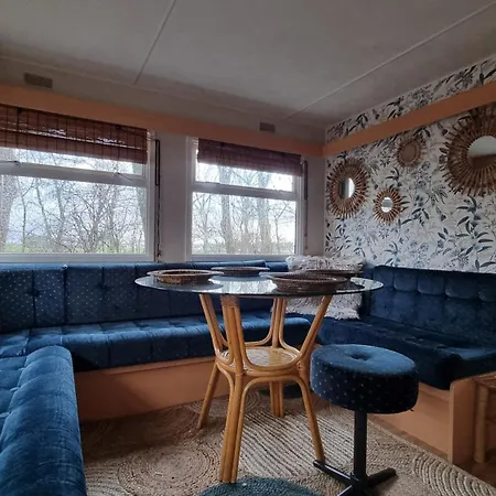 Farmer Farmyard Stays, Sleep Easy, Rural, Explore Campsite Amsterdam