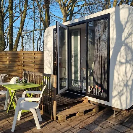Farmer Farmyard Stays, Sleep Easy, Rural, Explore Campsite