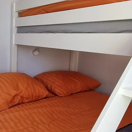 Kemping Farmer Farmyard Stays, Sleep Easy, Rural, Explore