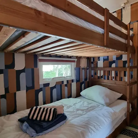 אתר קמפינג Farmer Farmyard Stays, Sleep Easy, Rural, Explore אמסטרדם
