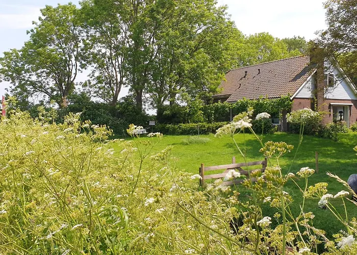 Farmer Farmyard Stays, Sleep Easy, Rural, Explore