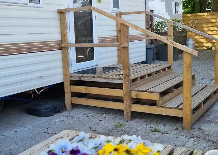 Farmer Farmyard Stays, Sleep Easy, Rural, Explore Κάμπινγκ