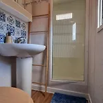 Farmer Farmyard Stays, Sleep Easy, Rural, Explore مكان تخييم
